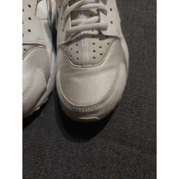 Nike Huarache Triple White Shoes Sneakers White Cream Womens Size 7.5 - Picture 3 of 12